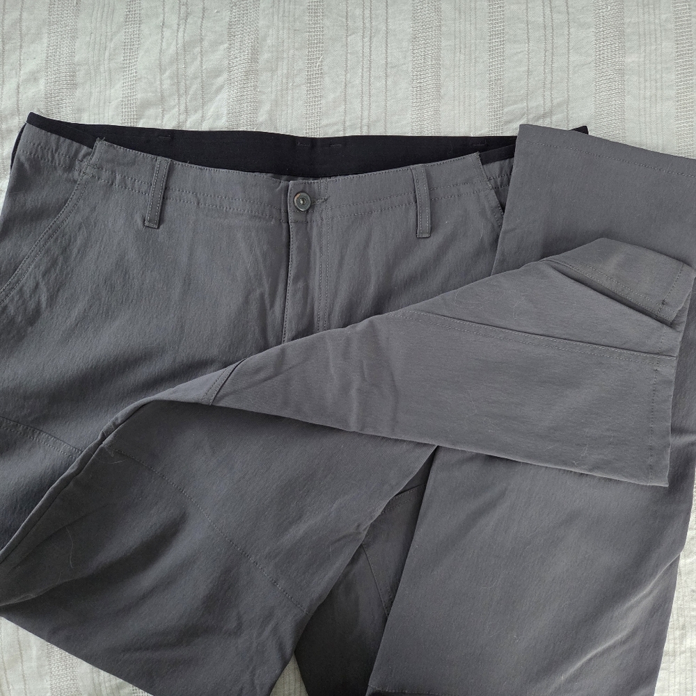 Men's Mountain Hardwear Gray Hiking Pants Size 42